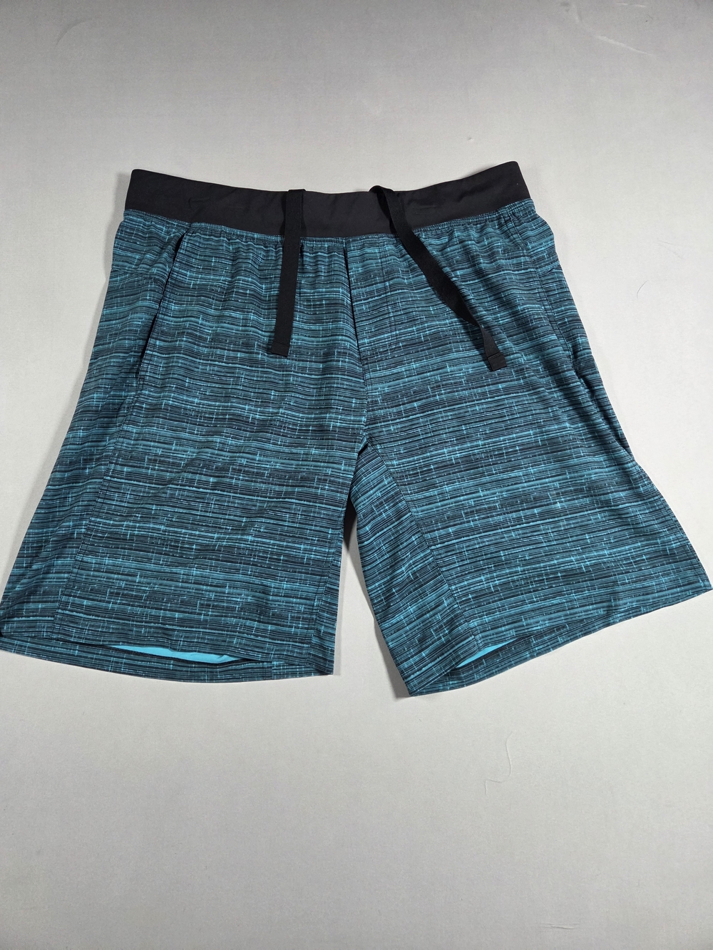 lululemon athletica Teal Striped Athletic Shorts with Black Waistband Size XXL